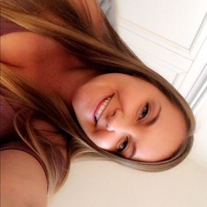 Meet your Posher, Hayley